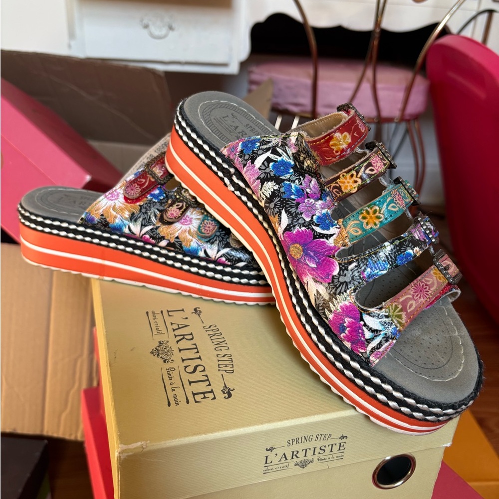 L'Artiste Women's Colorful Sandals